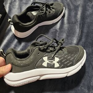 Under Armor Boys 4y